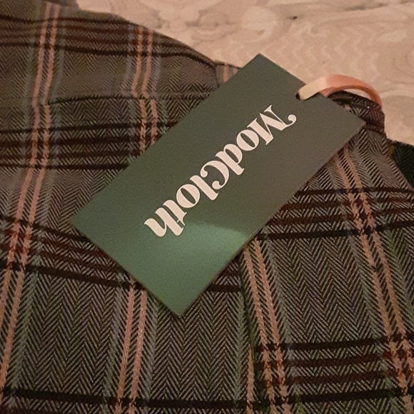 Dress - Picture 2 of 5